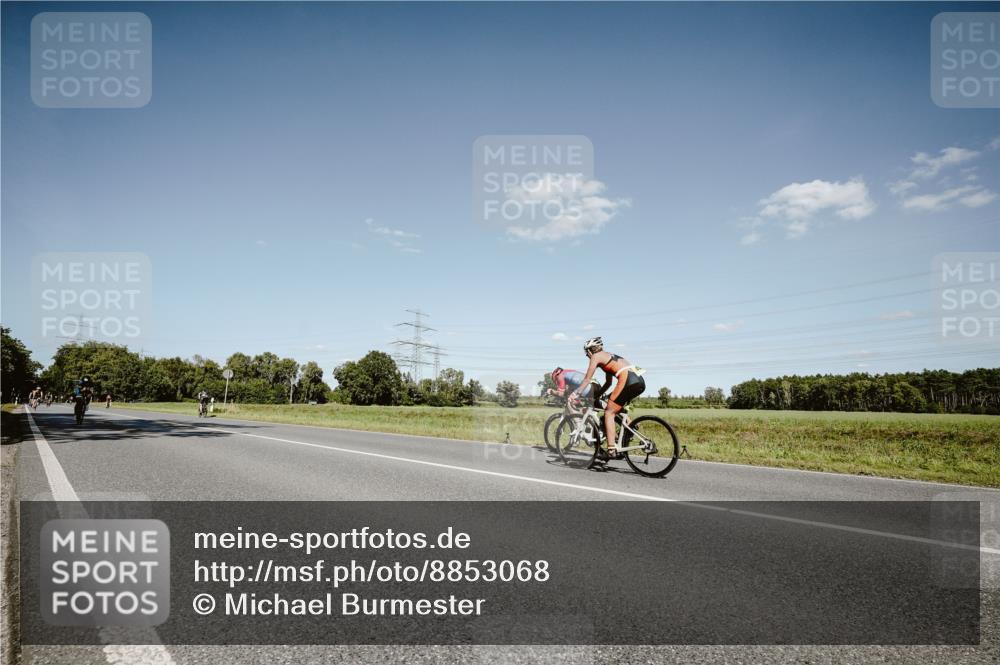 07.09.2025 - 19. Norderstedt Triathlon Michael Burmester http://msf.ph/oto/8853068 07.09.2025 14:41:50 Radfahren 444, 991 meine-sportfotos.de