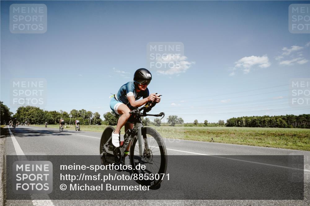 07.09.2025 - 19. Norderstedt Triathlon Michael Burmester http://msf.ph/oto/8853071 07.09.2025 14:41:52 Radfahren 444, 464, 991 meine-sportfotos.de