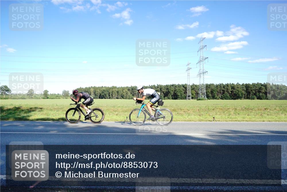 07.09.2025 - 19. Norderstedt Triathlon Michael Burmester http://msf.ph/oto/8853073 07.09.2025 15:58:41 Radfahren 1593 meine-sportfotos.de