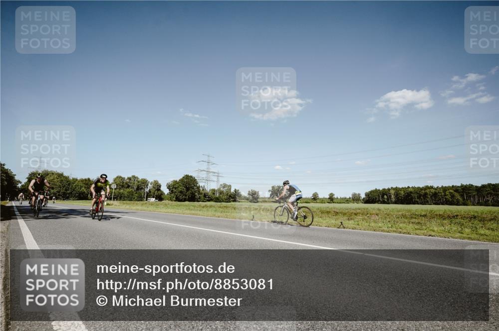 07.09.2025 - 19. Norderstedt Triathlon Michael Burmester http://msf.ph/oto/8853081 07.09.2025 14:41:57 Radfahren 391, 463, 464, 917, 1483, 1488 meine-sportfotos.de