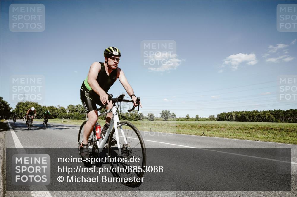 07.09.2025 - 19. Norderstedt Triathlon Michael Burmester http://msf.ph/oto/8853088 07.09.2025 14:41:58 Radfahren 391, 427, 463, 464, 917, 1424, 1483, 1488 meine-sportfotos.de