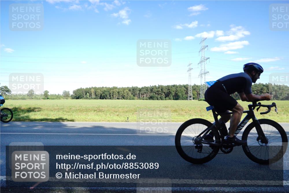 07.09.2025 - 19. Norderstedt Triathlon Michael Burmester http://msf.ph/oto/8853089 07.09.2025 15:58:52 Radfahren 1085, 1472 meine-sportfotos.de