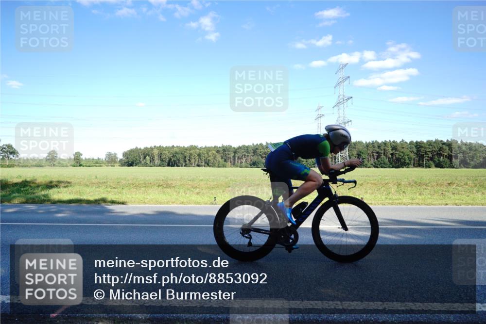 07.09.2025 - 19. Norderstedt Triathlon Michael Burmester http://msf.ph/oto/8853092 07.09.2025 15:58:53 Radfahren 1085, 1472 meine-sportfotos.de