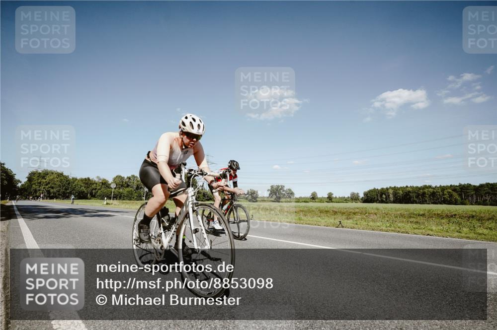 07.09.2025 - 19. Norderstedt Triathlon Michael Burmester http://msf.ph/oto/8853098 07.09.2025 14:42:01 Radfahren 391, 427, 463, 1424, 1488 meine-sportfotos.de