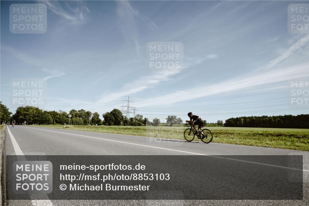 07.09.2025 - 19. Norderstedt Triathlon Michael Burmester http://msf.ph/oto/8853103 07.09.2025 11:44:31 Radfahren 1334 meine-sportfotos.de