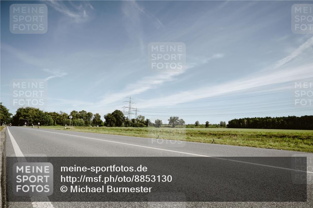 07.09.2025 - 19. Norderstedt Triathlon Michael Burmester http://msf.ph/oto/8853130 07.09.2025 11:44:50 Radfahren 186, 192 meine-sportfotos.de