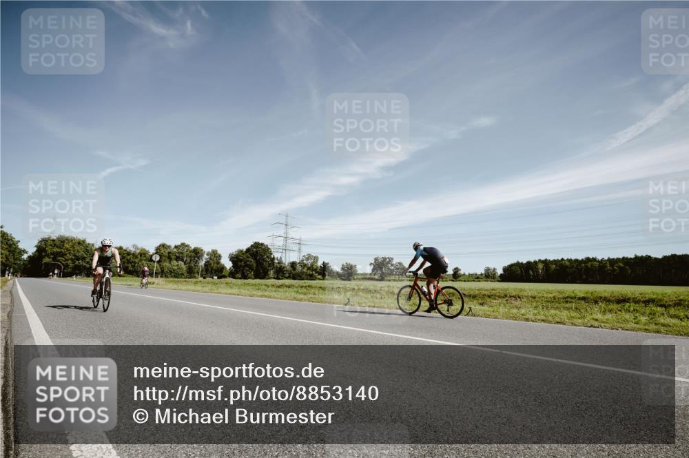 07.09.2025 - 19. Norderstedt Triathlon Michael Burmester http://msf.ph/oto/8853140 07.09.2025 11:44:57 Radfahren 148 meine-sportfotos.de