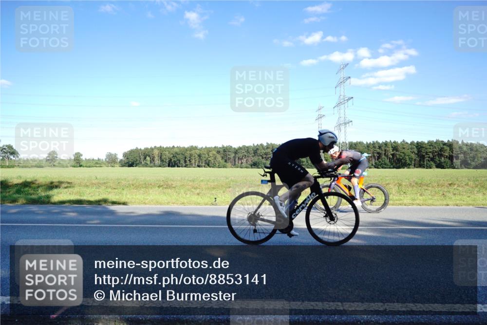 07.09.2025 - 19. Norderstedt Triathlon Michael Burmester http://msf.ph/oto/8853141 07.09.2025 15:59:19 Radfahren 402, 406, 504, 548, 875, 912, 1532 meine-sportfotos.de