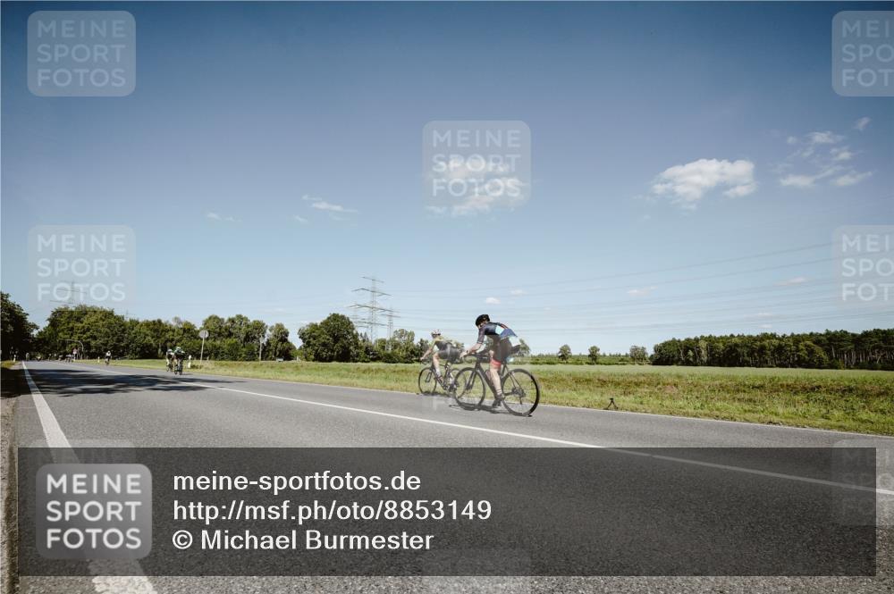 07.09.2025 - 19. Norderstedt Triathlon Michael Burmester http://msf.ph/oto/8853149 07.09.2025 14:42:21 Radfahren 1491 meine-sportfotos.de