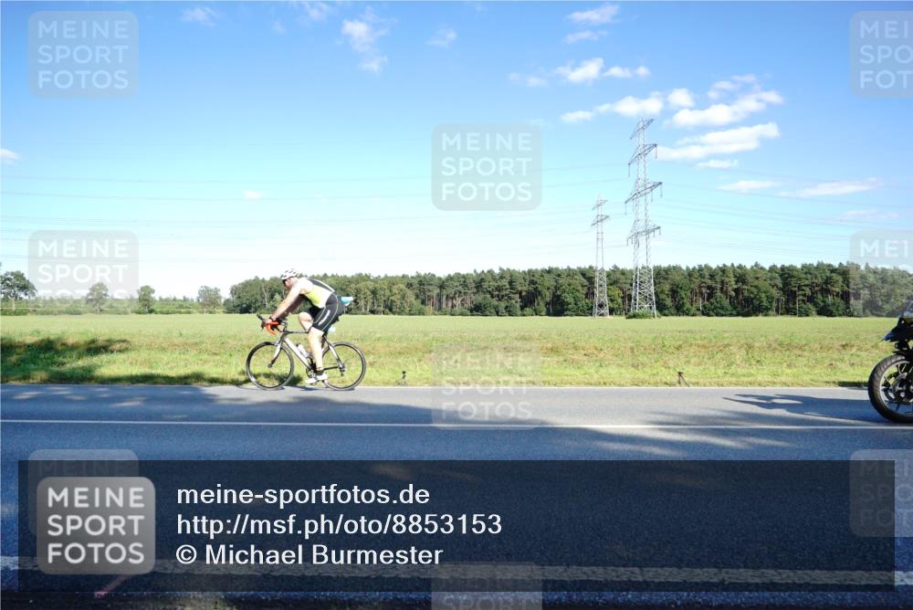 07.09.2025 - 19. Norderstedt Triathlon Michael Burmester http://msf.ph/oto/8853153 07.09.2025 15:59:22 Radfahren 402, 406, 504, 548 meine-sportfotos.de