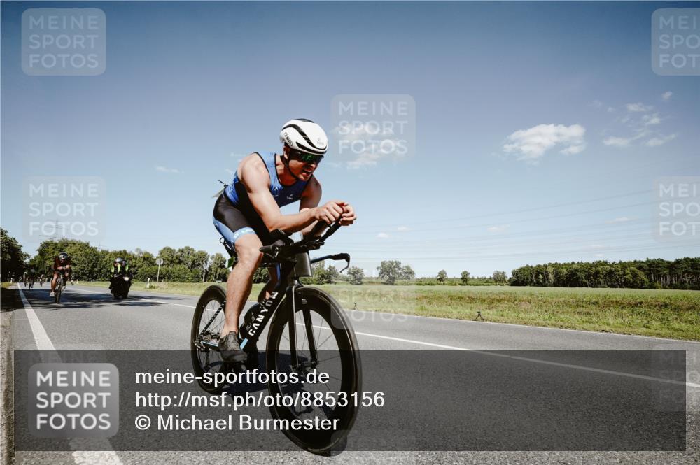 07.09.2025 - 19. Norderstedt Triathlon Michael Burmester http://msf.ph/oto/8853156 07.09.2025 14:42:32 Radfahren 984, 1010 meine-sportfotos.de