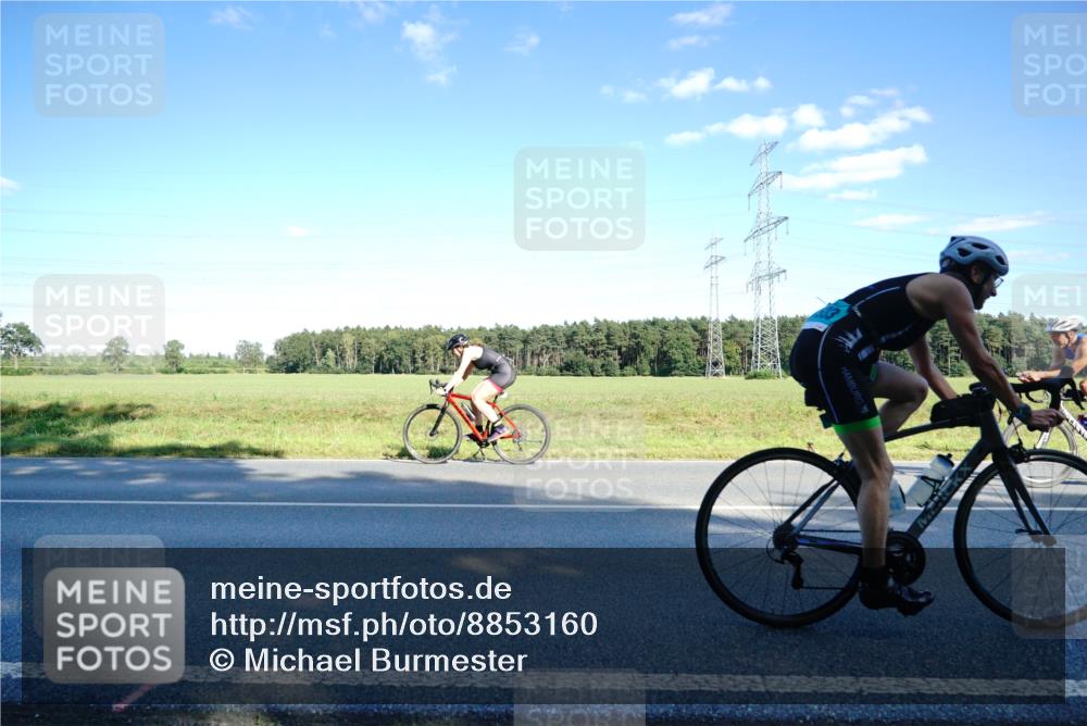 07.09.2025 - 19. Norderstedt Triathlon Michael Burmester http://msf.ph/oto/8853160 07.09.2025 15:59:26 Radfahren 1531, 1533, 1558 meine-sportfotos.de