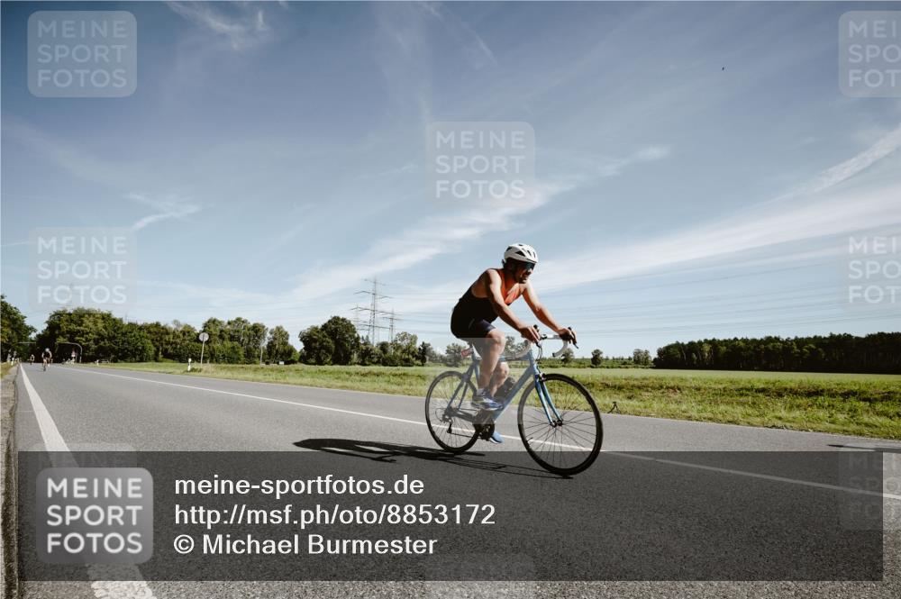 07.09.2025 - 19. Norderstedt Triathlon Michael Burmester http://msf.ph/oto/8853172 07.09.2025 11:45:31 Radfahren 1190, 1365 meine-sportfotos.de