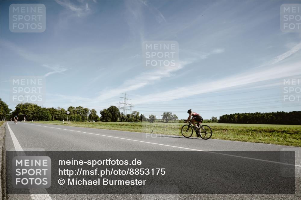 07.09.2025 - 19. Norderstedt Triathlon Michael Burmester http://msf.ph/oto/8853175 07.09.2025 11:45:31 Radfahren 1190, 1365 meine-sportfotos.de
