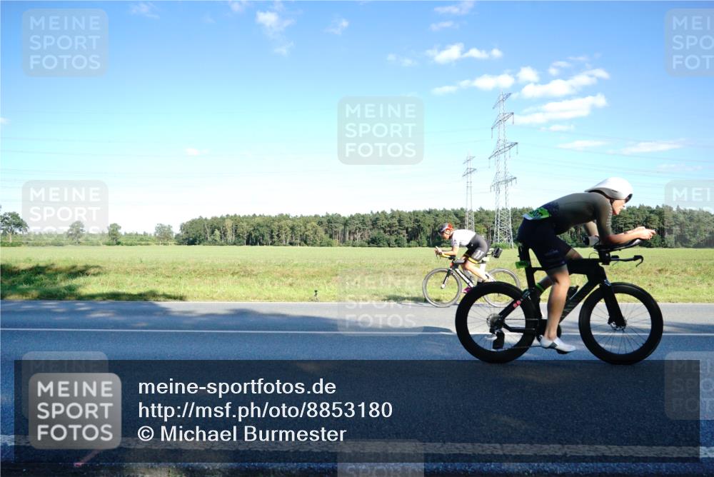 07.09.2025 - 19. Norderstedt Triathlon Michael Burmester http://msf.ph/oto/8853180 07.09.2025 15:59:35 Radfahren 403, 414, 508, 510, 537, 1419 meine-sportfotos.de