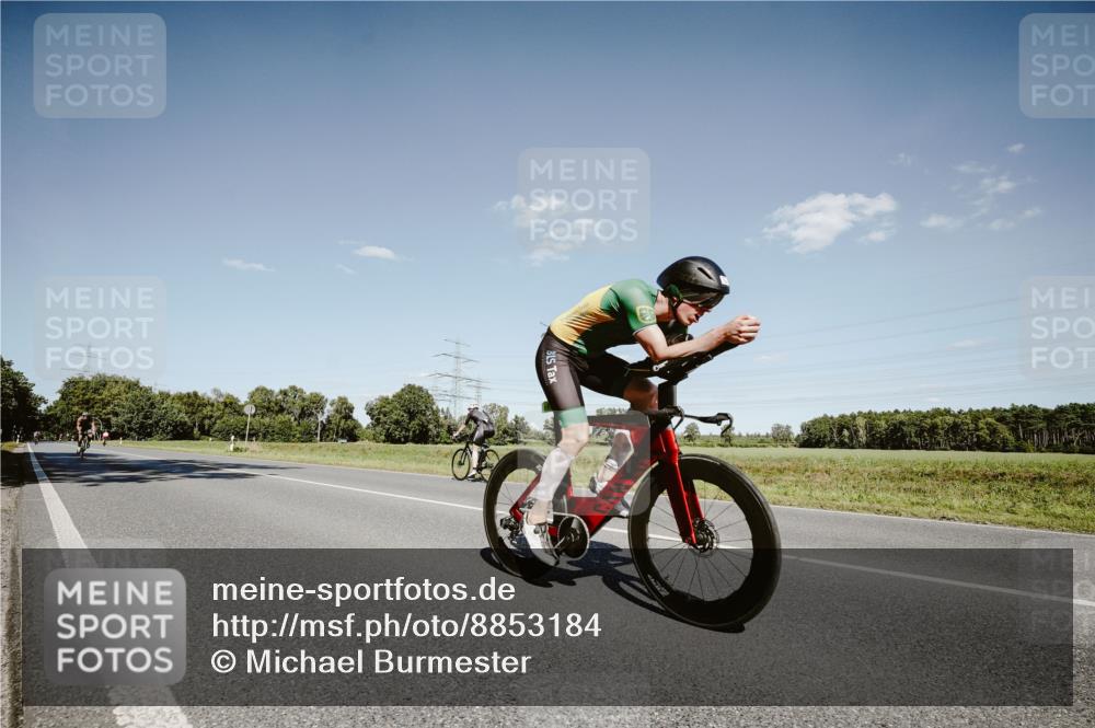 07.09.2025 - 19. Norderstedt Triathlon Michael Burmester http://msf.ph/oto/8853184 07.09.2025 14:42:54 Radfahren 1408, 1457, 1502 meine-sportfotos.de
