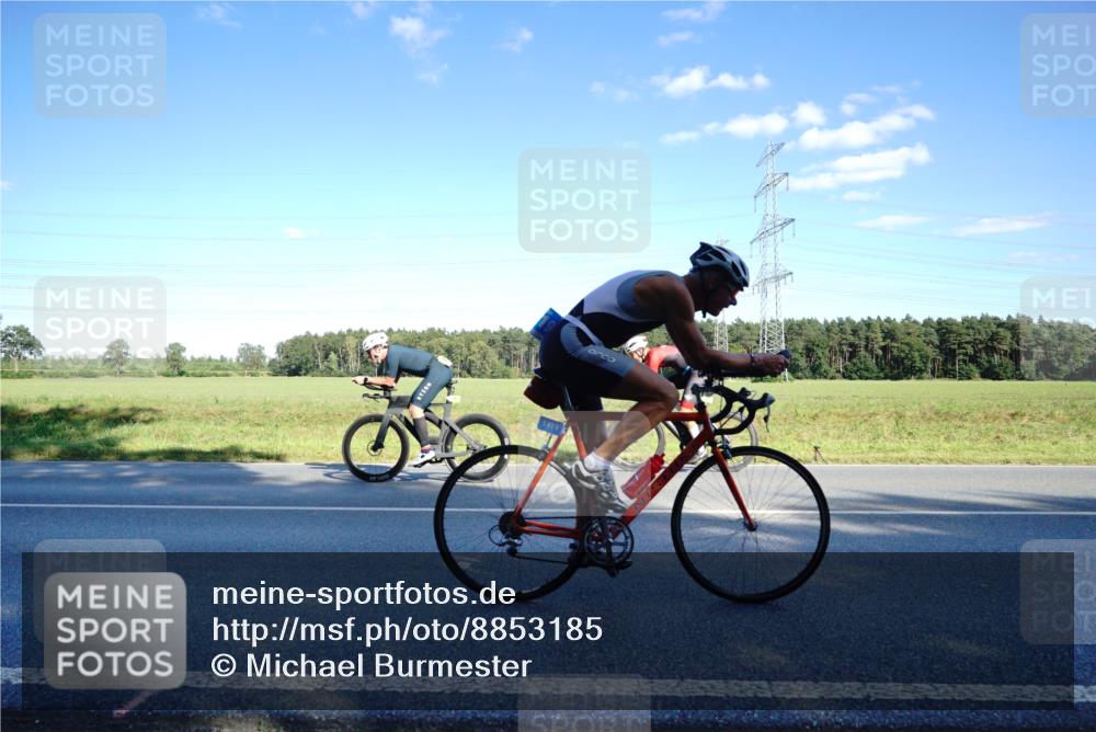 07.09.2025 - 19. Norderstedt Triathlon Michael Burmester http://msf.ph/oto/8853185 07.09.2025 15:59:38 Radfahren 412, 414, 508, 1106, 1419 meine-sportfotos.de