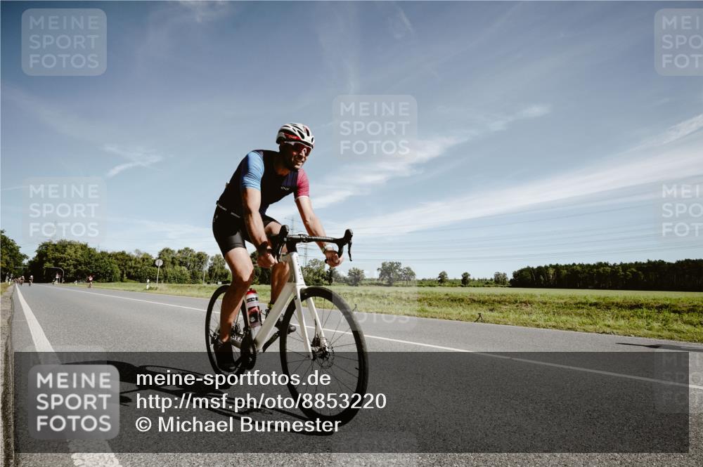 07.09.2025 - 19. Norderstedt Triathlon Michael Burmester http://msf.ph/oto/8853220 07.09.2025 11:46:22 Radfahren 1306 meine-sportfotos.de