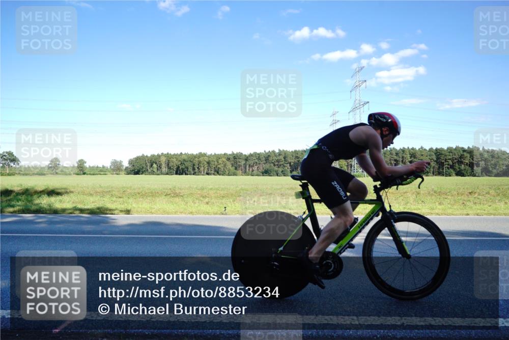 07.09.2025 - 19. Norderstedt Triathlon Michael Burmester http://msf.ph/oto/8853234 07.09.2025 16:00:12 Radfahren 1526, 1626, 1629 meine-sportfotos.de