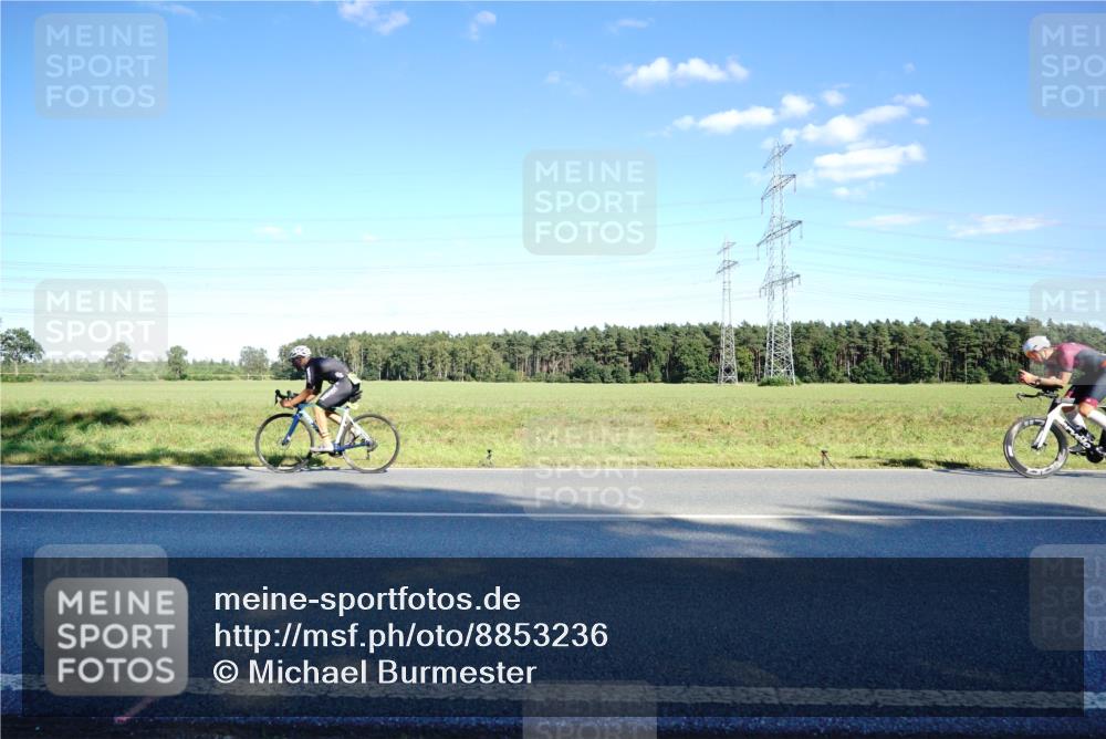07.09.2025 - 19. Norderstedt Triathlon Michael Burmester http://msf.ph/oto/8853236 07.09.2025 16:00:15 Radfahren 1626, 1629 meine-sportfotos.de