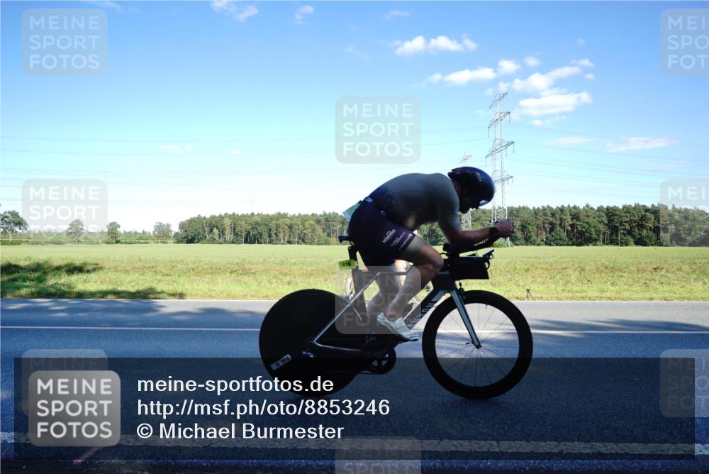 07.09.2025 - 19. Norderstedt Triathlon Michael Burmester http://msf.ph/oto/8853246 07.09.2025 16:00:21 Radfahren 516, 1412 meine-sportfotos.de