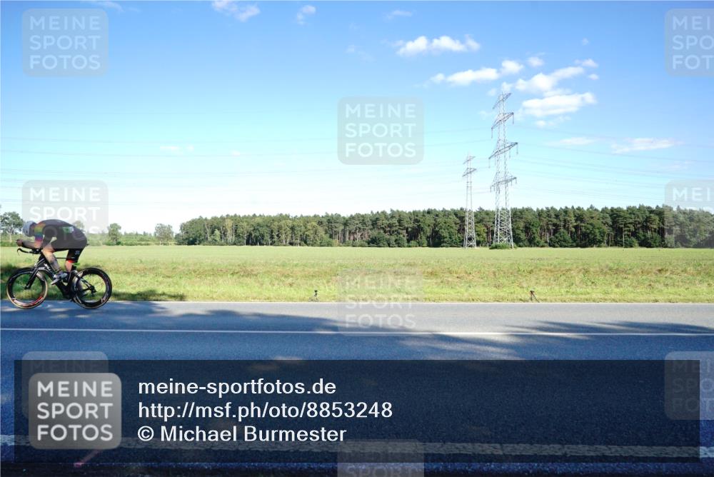 07.09.2025 - 19. Norderstedt Triathlon Michael Burmester http://msf.ph/oto/8853248 07.09.2025 16:00:22 Radfahren 516, 1082, 1412 meine-sportfotos.de