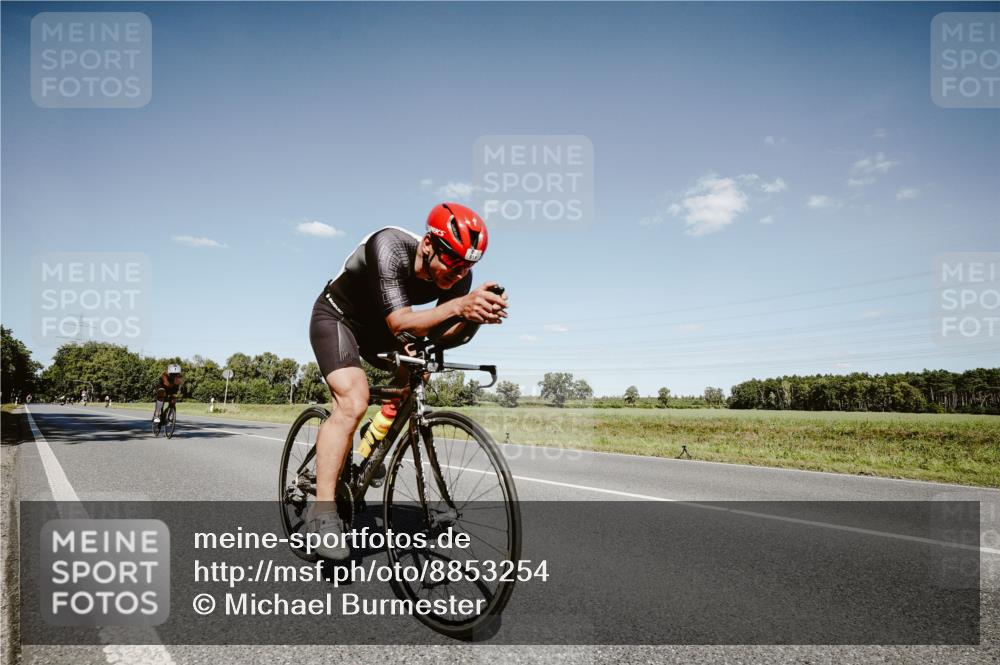 07.09.2025 - 19. Norderstedt Triathlon Michael Burmester http://msf.ph/oto/8853254 07.09.2025 14:43:34 Radfahren 911, 1503 meine-sportfotos.de