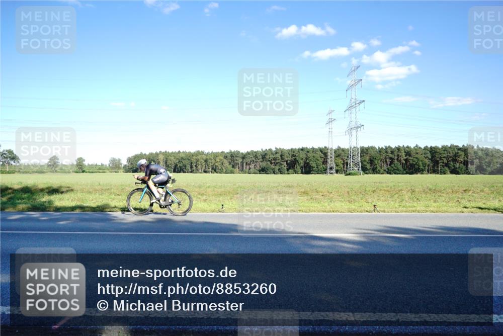 07.09.2025 - 19. Norderstedt Triathlon Michael Burmester http://msf.ph/oto/8853260 07.09.2025 16:00:29 Radfahren 405, 1590 meine-sportfotos.de