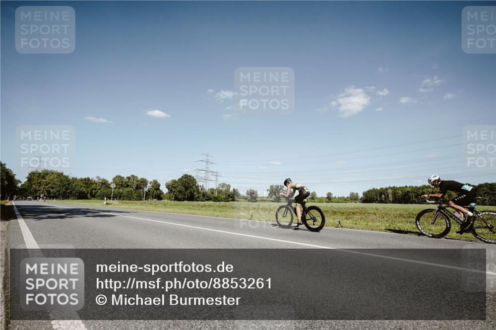 07.09.2025 - 19. Norderstedt Triathlon Michael Burmester http://msf.ph/oto/8853261 07.09.2025 14:43:36 Radfahren 911, 1503 meine-sportfotos.de