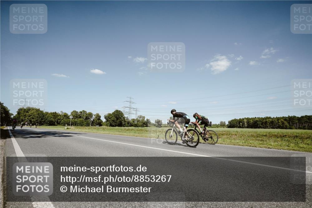 07.09.2025 - 19. Norderstedt Triathlon Michael Burmester http://msf.ph/oto/8853267 07.09.2025 14:43:43 Radfahren 408 meine-sportfotos.de