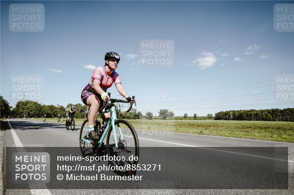 07.09.2025 - 19. Norderstedt Triathlon Michael Burmester http://msf.ph/oto/8853271 07.09.2025 14:43:47 Radfahren 408, 1505 meine-sportfotos.de