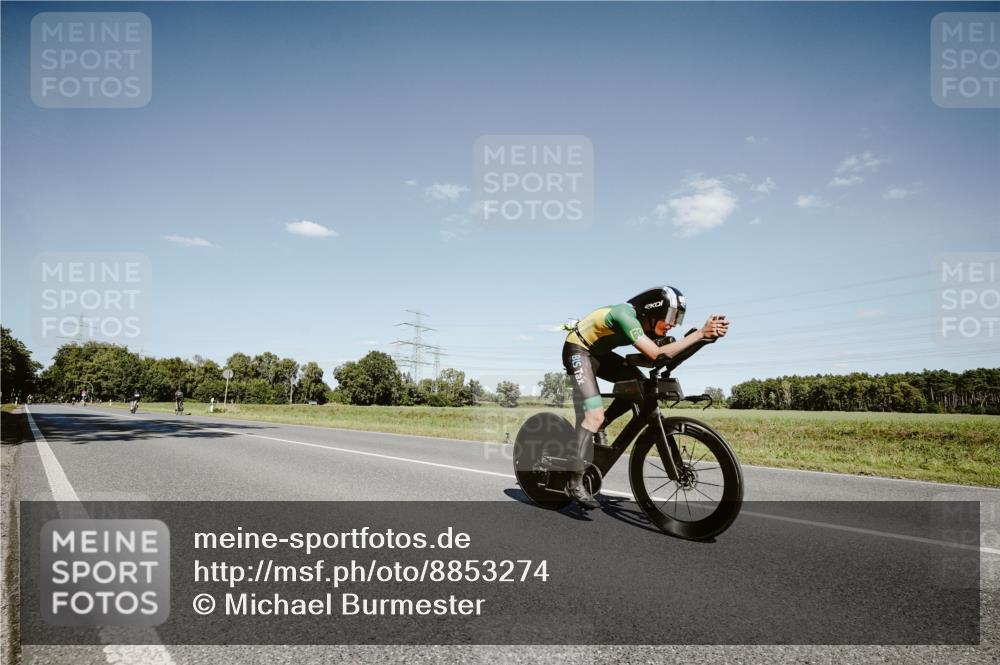 07.09.2025 - 19. Norderstedt Triathlon Michael Burmester http://msf.ph/oto/8853274 07.09.2025 14:43:47 Radfahren 408, 1505 meine-sportfotos.de
