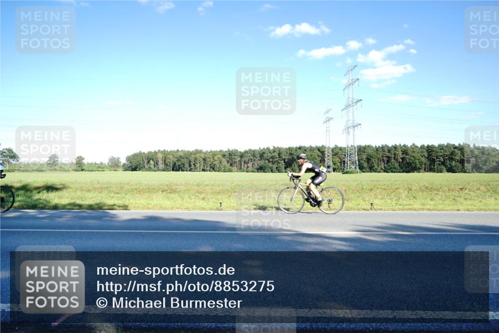 07.09.2025 - 19. Norderstedt Triathlon Michael Burmester http://msf.ph/oto/8853275 07.09.2025 16:00:35 Radfahren 528, 539, 1522, 1590, 1613 meine-sportfotos.de