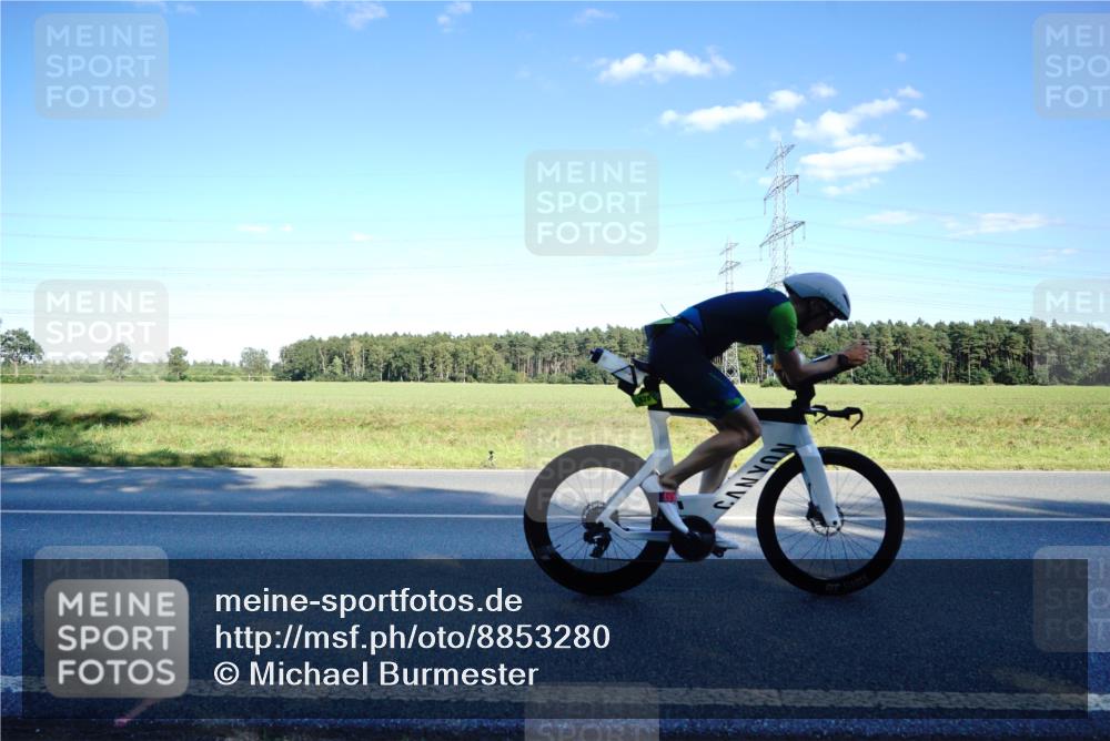 07.09.2025 - 19. Norderstedt Triathlon Michael Burmester http://msf.ph/oto/8853280 07.09.2025 16:00:37 Radfahren 527, 528, 539, 1613 meine-sportfotos.de