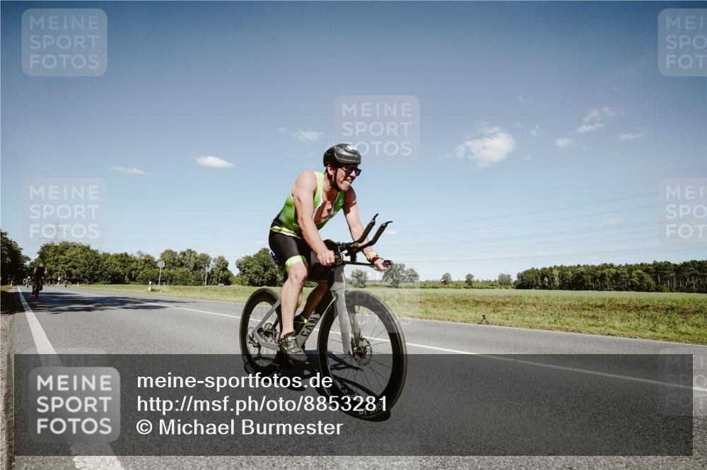 07.09.2025 - 19. Norderstedt Triathlon Michael Burmester http://msf.ph/oto/8853281 07.09.2025 14:43:58 Radfahren 395, 1005 meine-sportfotos.de