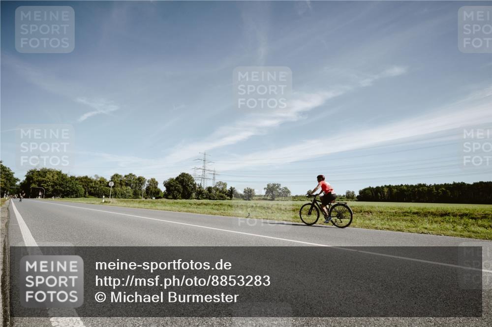 07.09.2025 - 19. Norderstedt Triathlon Michael Burmester http://msf.ph/oto/8853283 07.09.2025 11:47:16 Radfahren  meine-sportfotos.de