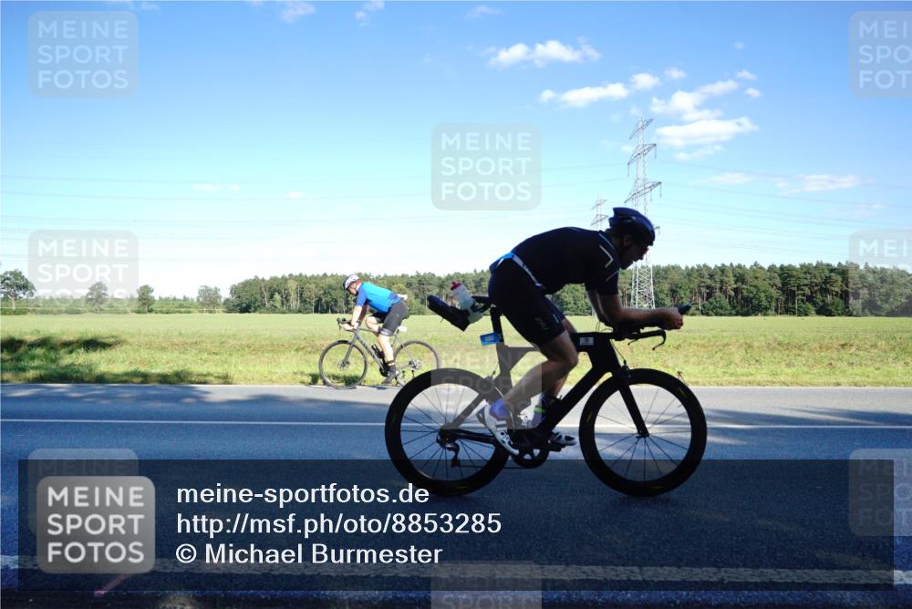 07.09.2025 - 19. Norderstedt Triathlon Michael Burmester http://msf.ph/oto/8853285 07.09.2025 16:00:40 Radfahren 527, 528, 868, 1600 meine-sportfotos.de