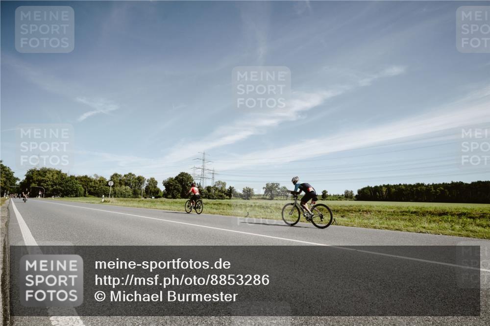 07.09.2025 - 19. Norderstedt Triathlon Michael Burmester http://msf.ph/oto/8853286 07.09.2025 11:47:17 Radfahren 191 meine-sportfotos.de