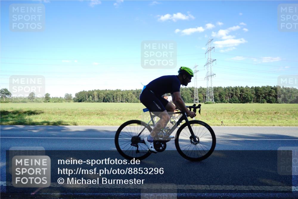 07.09.2025 - 19. Norderstedt Triathlon Michael Burmester http://msf.ph/oto/8853296 07.09.2025 16:00:46 Radfahren 384 meine-sportfotos.de
