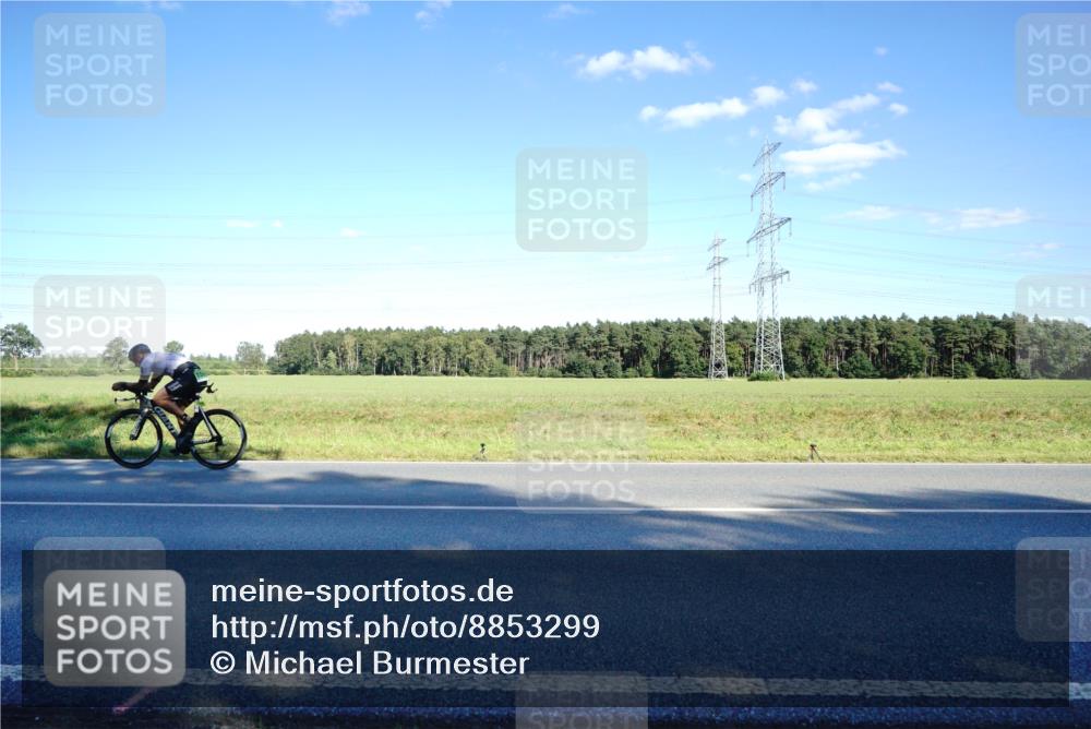07.09.2025 - 19. Norderstedt Triathlon Michael Burmester http://msf.ph/oto/8853299 07.09.2025 16:00:46 Radfahren 384 meine-sportfotos.de