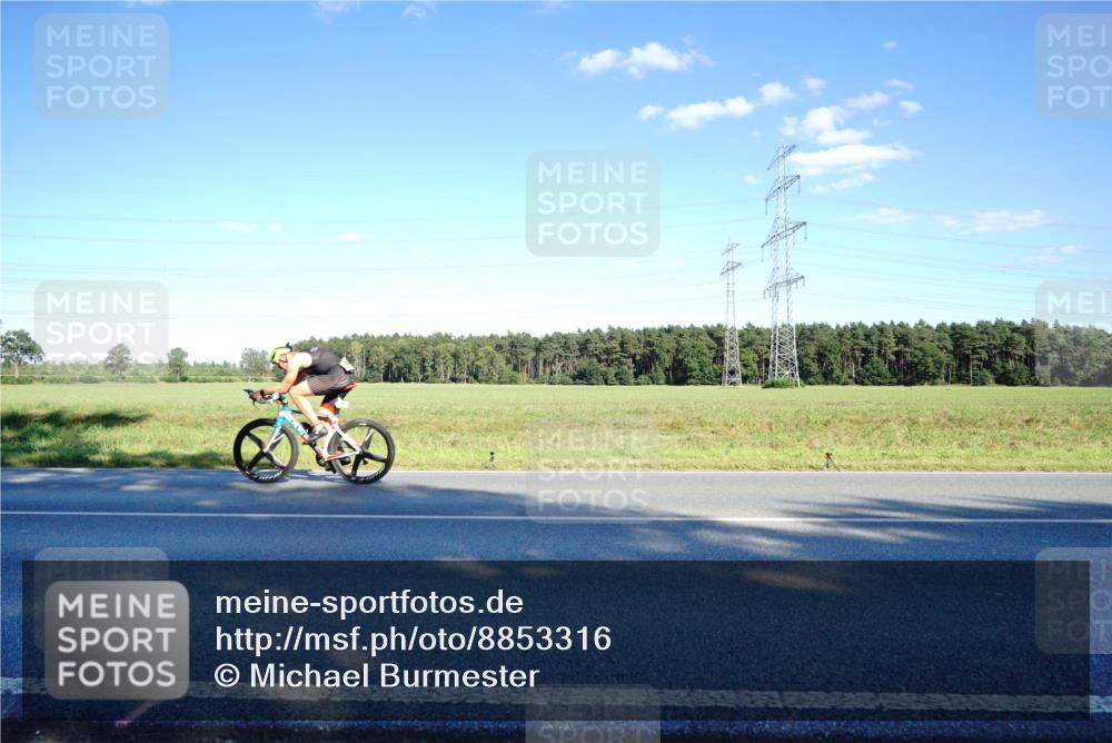 07.09.2025 - 19. Norderstedt Triathlon Michael Burmester http://msf.ph/oto/8853316 07.09.2025 16:00:59 Radfahren 416, 1105 meine-sportfotos.de