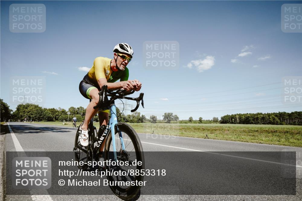 07.09.2025 - 19. Norderstedt Triathlon Michael Burmester http://msf.ph/oto/8853318 07.09.2025 14:44:21 Radfahren 967, 1032, 1508 meine-sportfotos.de