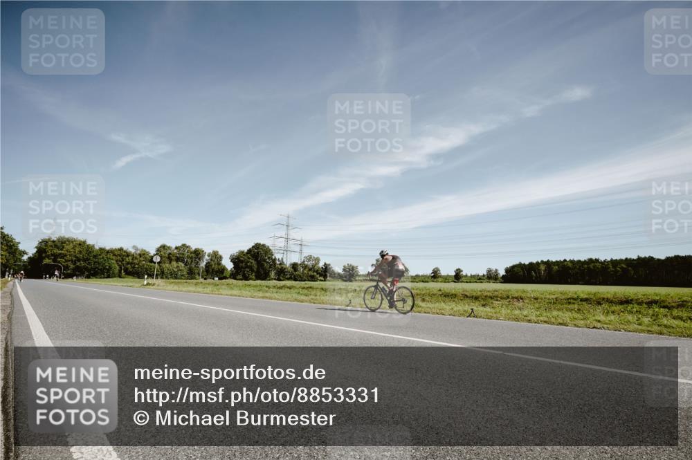 07.09.2025 - 19. Norderstedt Triathlon Michael Burmester http://msf.ph/oto/8853331 07.09.2025 11:47:49 Radfahren 795 meine-sportfotos.de