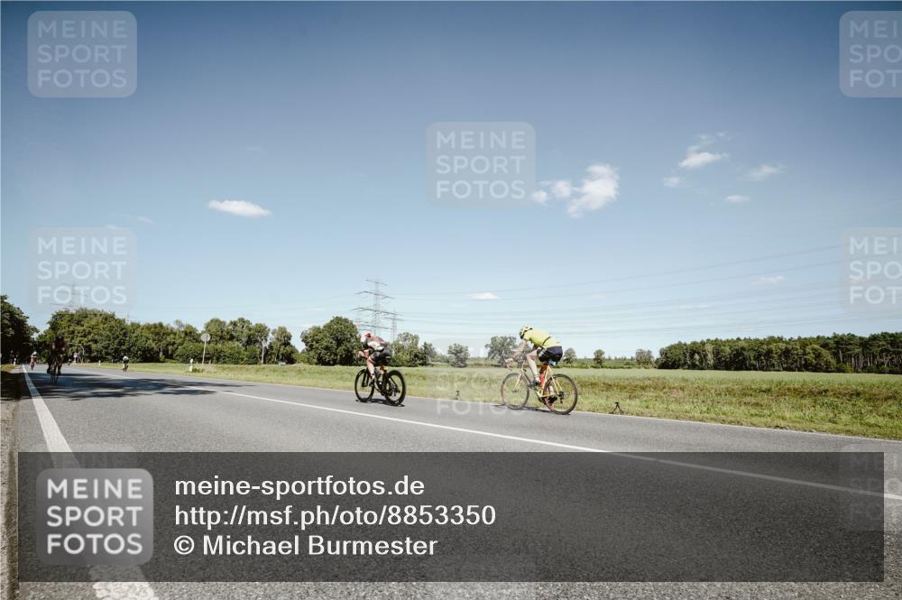 07.09.2025 - 19. Norderstedt Triathlon Michael Burmester http://msf.ph/oto/8853350 07.09.2025 14:44:54 Radfahren 387, 479, 887 meine-sportfotos.de