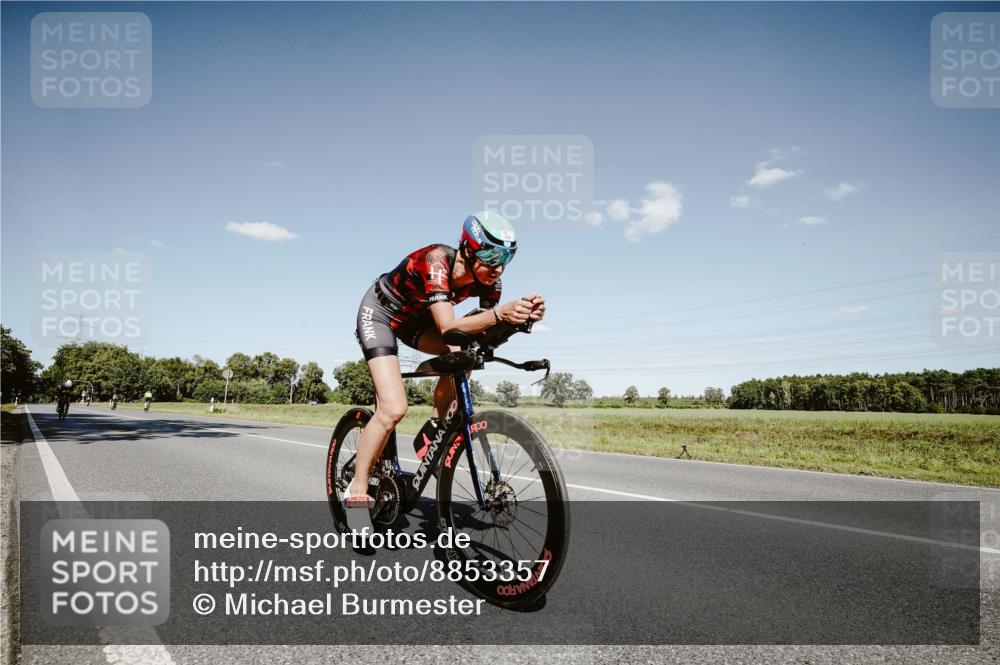 07.09.2025 - 19. Norderstedt Triathlon Michael Burmester http://msf.ph/oto/8853357 07.09.2025 14:44:59 Radfahren 369, 387, 438 meine-sportfotos.de
