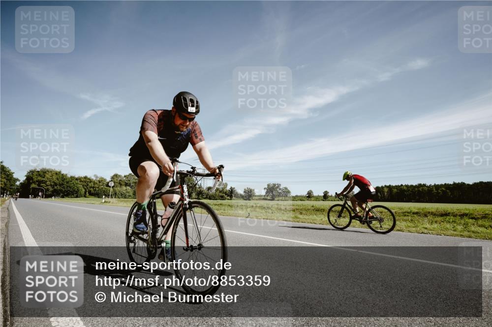 07.09.2025 - 19. Norderstedt Triathlon Michael Burmester http://msf.ph/oto/8853359 07.09.2025 11:48:07 Radfahren 190 meine-sportfotos.de