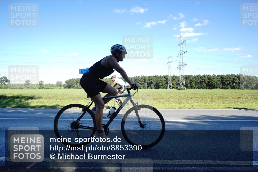07.09.2025 - 19. Norderstedt Triathlon Michael Burmester http://msf.ph/oto/8853390 07.09.2025 16:01:51 Radfahren 538, 934, 947, 1474 meine-sportfotos.de