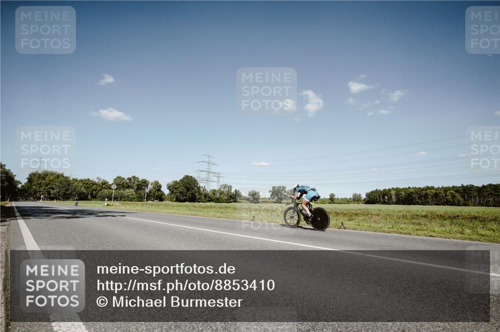 07.09.2025 - 19. Norderstedt Triathlon Michael Burmester http://msf.ph/oto/8853410 07.09.2025 14:45:47 Radfahren 440 meine-sportfotos.de