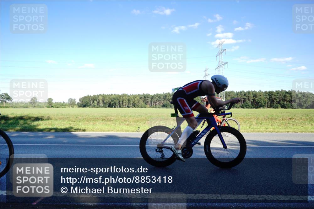 07.09.2025 - 19. Norderstedt Triathlon Michael Burmester http://msf.ph/oto/8853418 07.09.2025 16:02:05 Radfahren 512, 550, 944, 1044, 1610 meine-sportfotos.de
