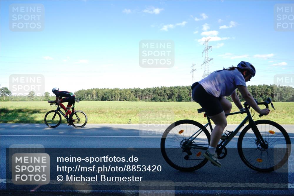 07.09.2025 - 19. Norderstedt Triathlon Michael Burmester http://msf.ph/oto/8853420 07.09.2025 16:02:05 Radfahren 512, 550, 944, 1044, 1610 meine-sportfotos.de